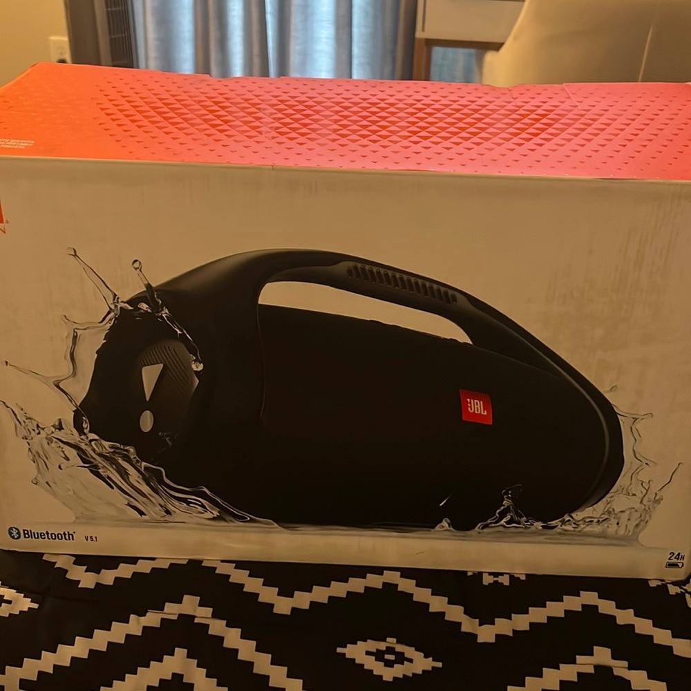 JBL boombox 2